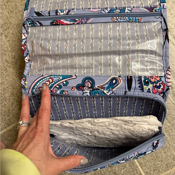 Vera Bradley Paisley Cosmetic Bag - Blue and Pink NWT - Picture 3 of 6